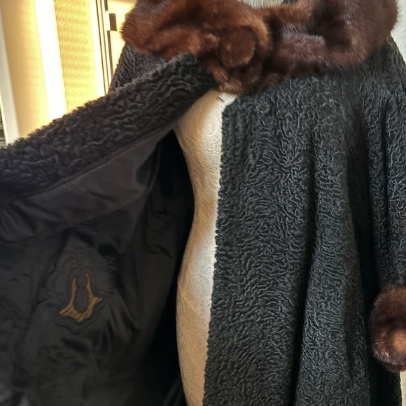 Vintage lambswool and Mink fur coat - Picture 7 of 10